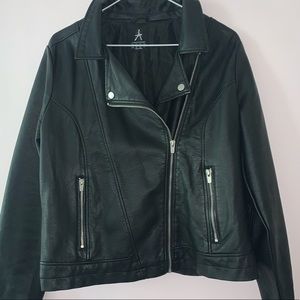 Faux leather black zip jacket with pockets